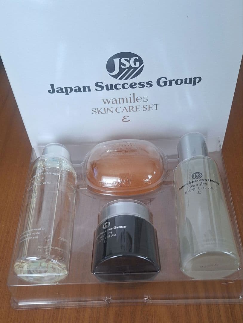 【新品】ワミレス スキンケアセット イオーヌ 小物プレゼント10点(点数)付き