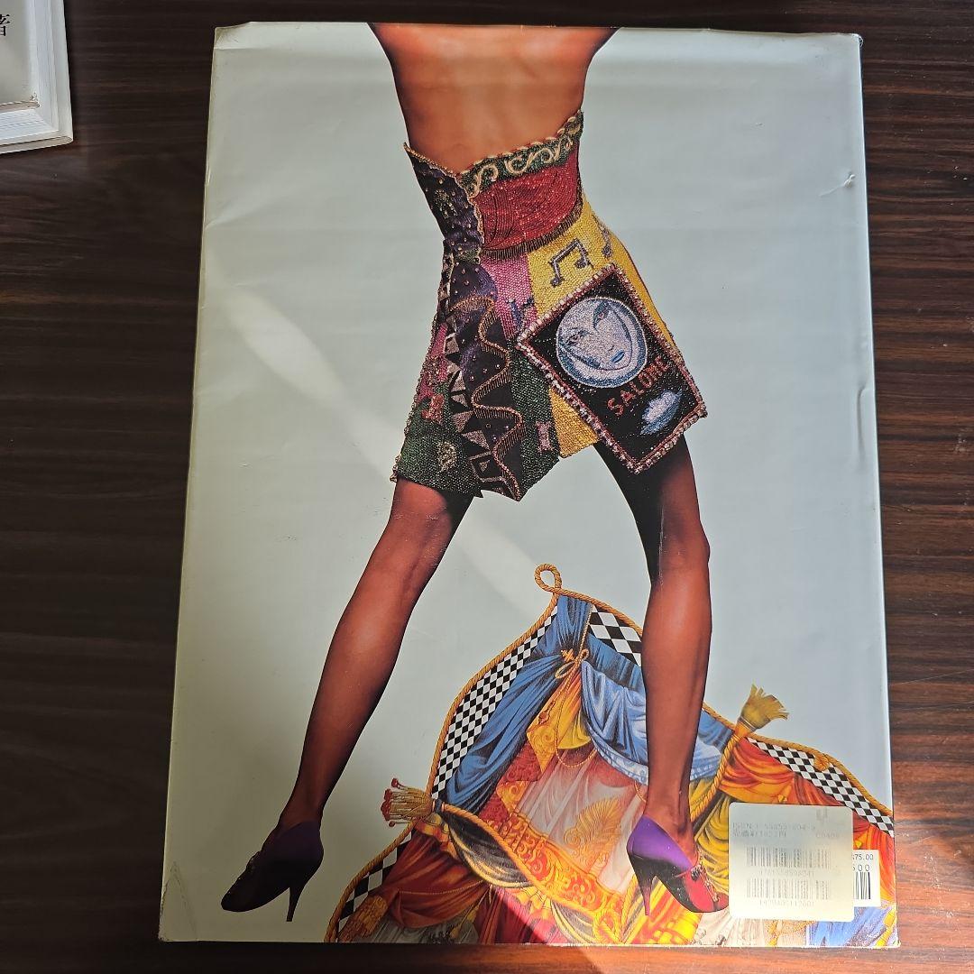 Gianni Versace DESIGN　ヴェルサーチ