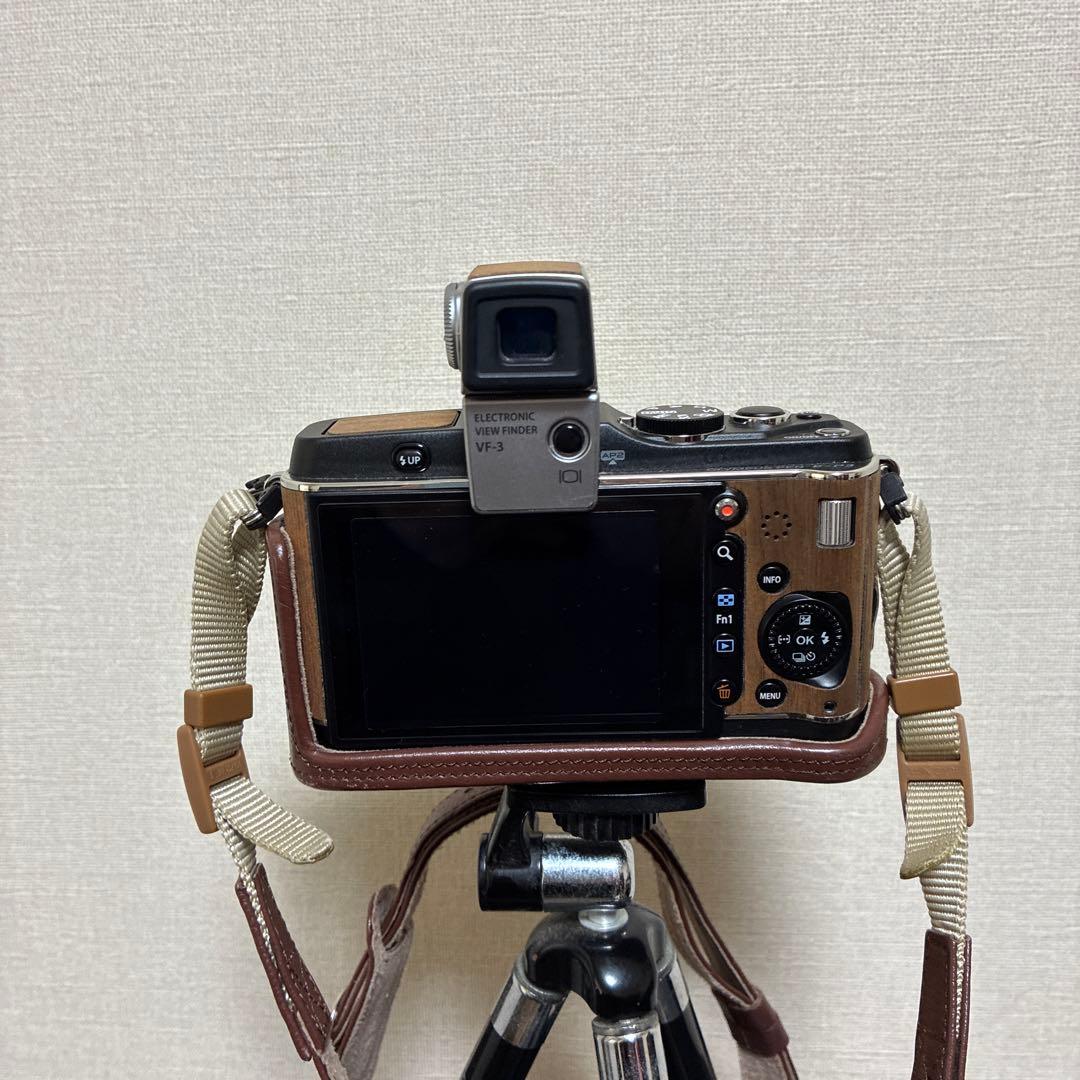 OLYMPUS ミラーレス一眼 カメラ ブラウン　PEN E-P3