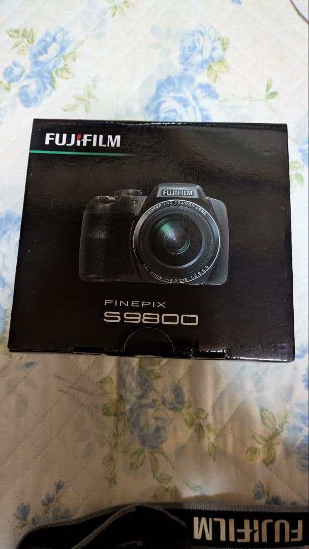 フジフィルム デジタルカメラ　FINEPIX S9800