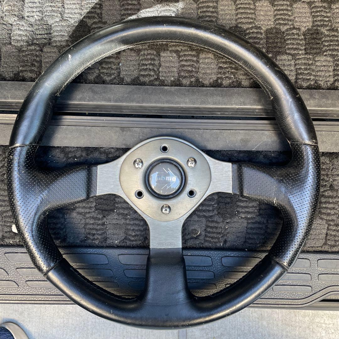 MOMO ステアリングハンドル