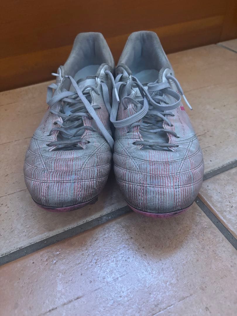 ASICS サッカーシューズ ホワイト/ピンク