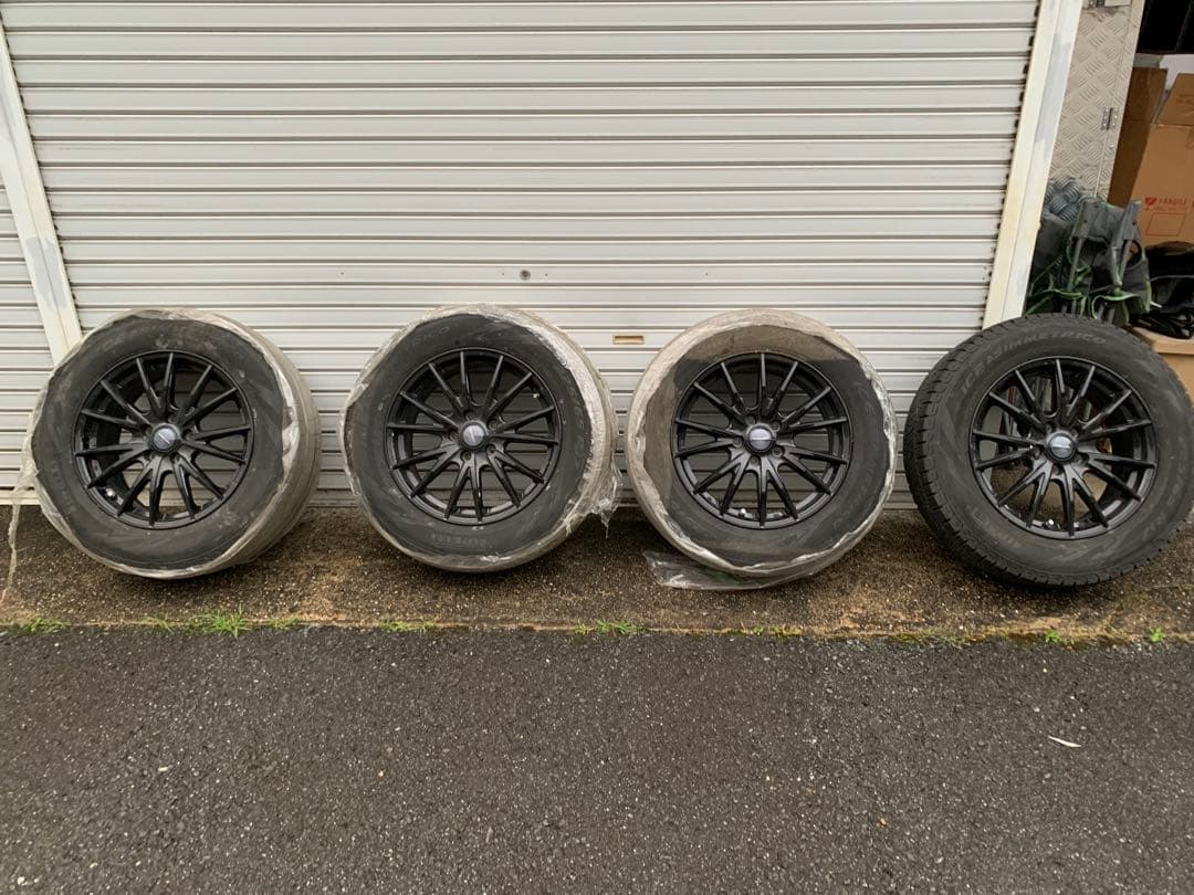 スタッドレスタイヤ　ホイール付き　225/65R17 CX-5 エクストレイルに