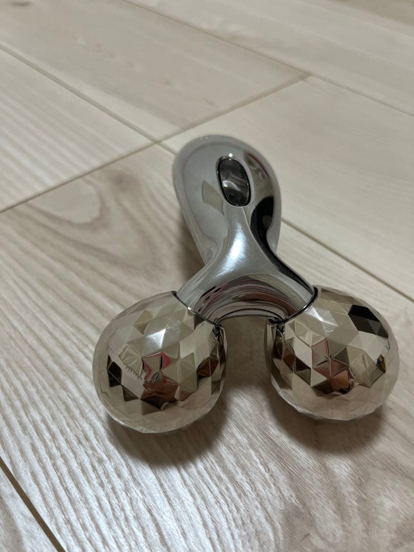 美顔ローラー シルバー ダイヤモンドカット