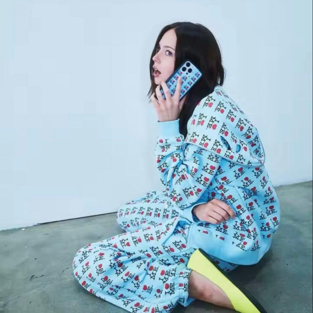 ASHLEY WILLIAMS I LOVE ME. パーカー