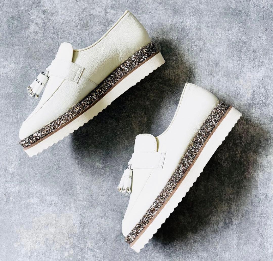 未使用　DIANA 本革タッセルレザー厚底ローファー　グリッター