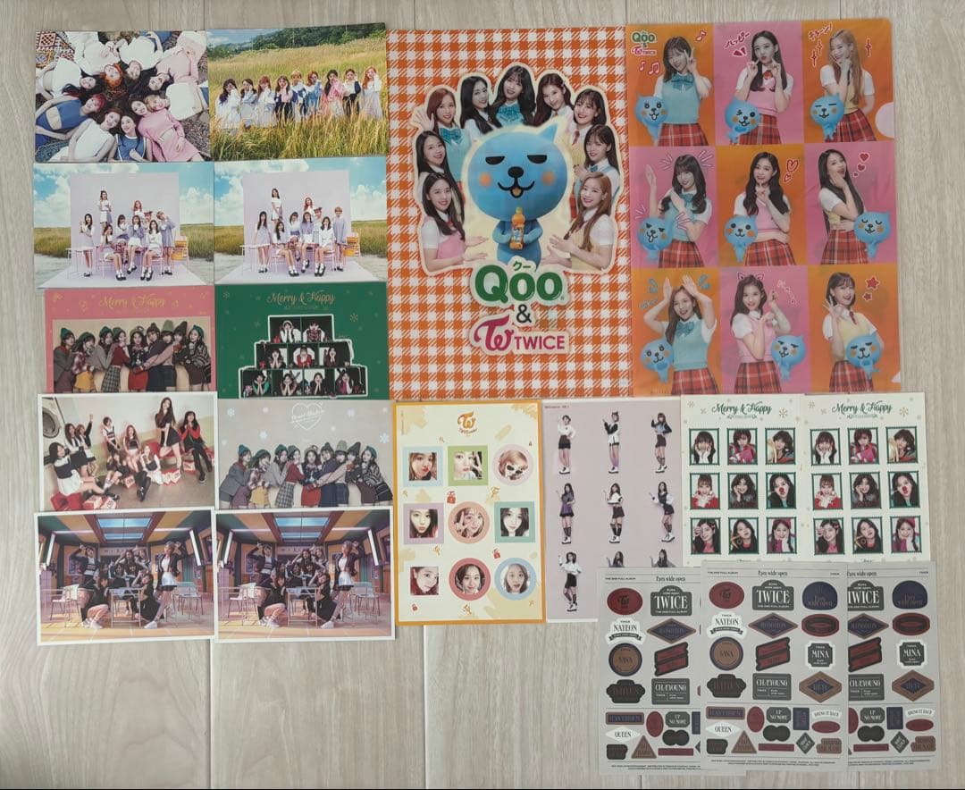 【ぱくちよ】TWICE まとめ売りCD50枚・トレカ306枚・うちわなど