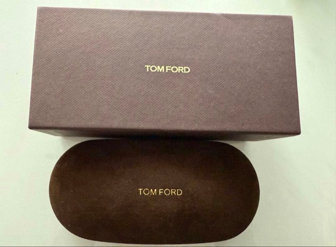 未使用 朝倉未来 TOMFORD トムフォード TF672 02V サングラス