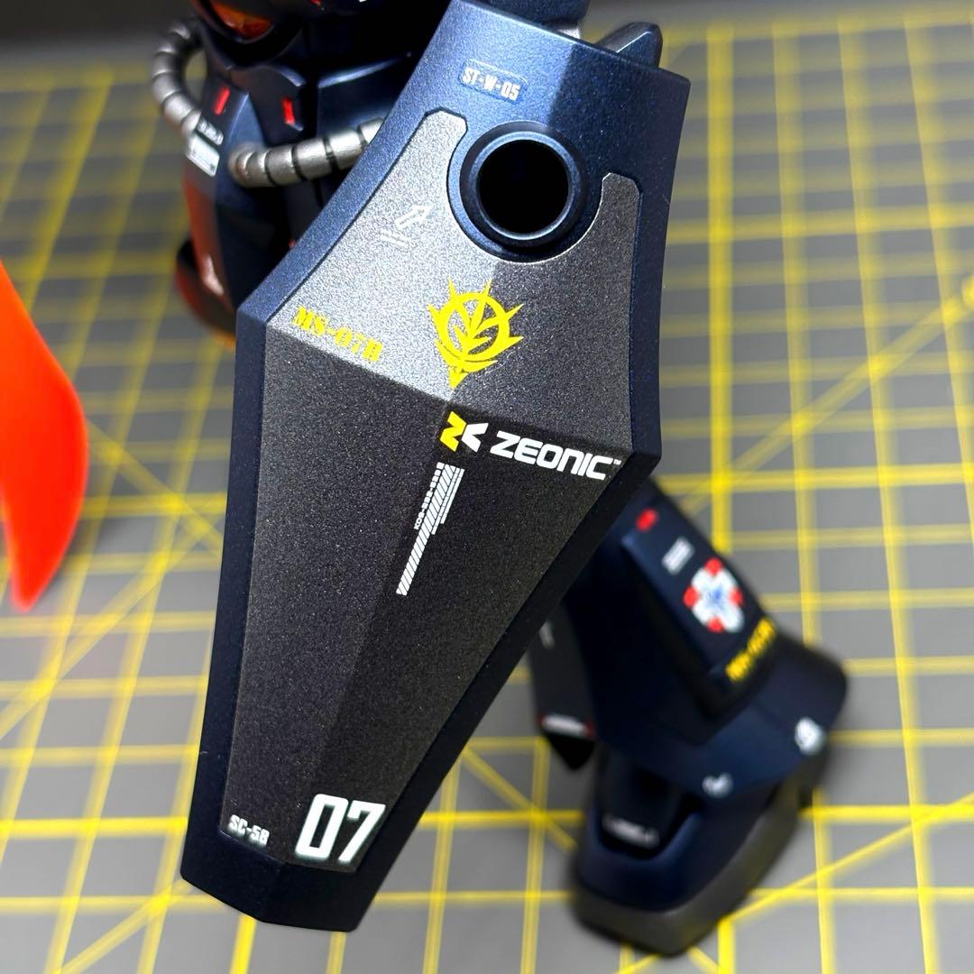 HG 1/144 グフ リバイブ 塗装 完成品 （機動戦士ガンダム）　ガンプラ