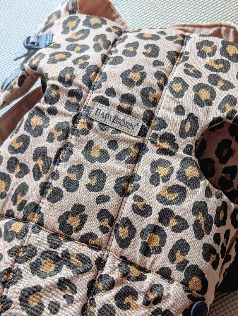 ベビービョルン / ベビーキャリア ヒョウ柄 レオパード 抱っこ紐