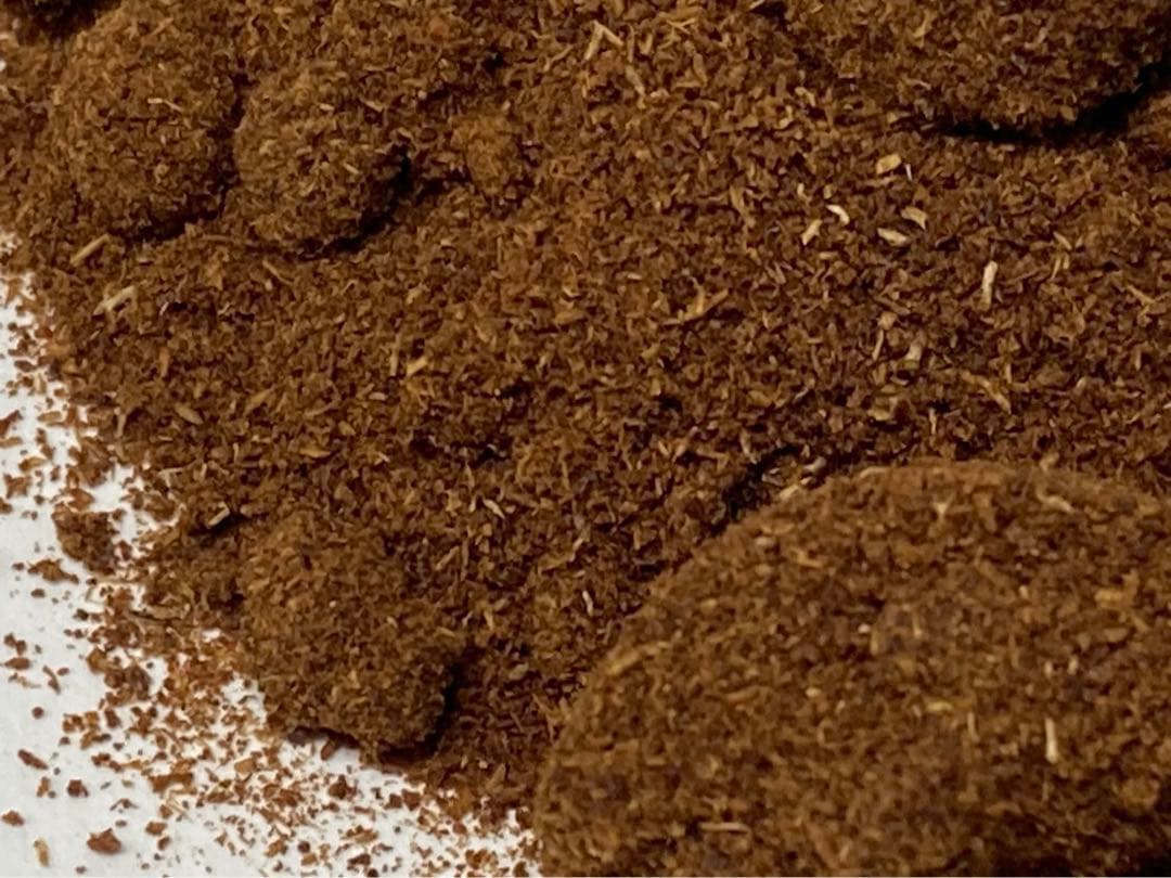 伽羅粉末　5g ガラス瓶入り（写真4）