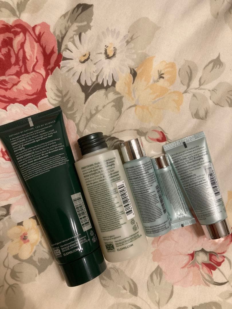 ELEMISエレミス　バス用品現品サイズ　トライアルサイズ&コスメポーチ【新品】