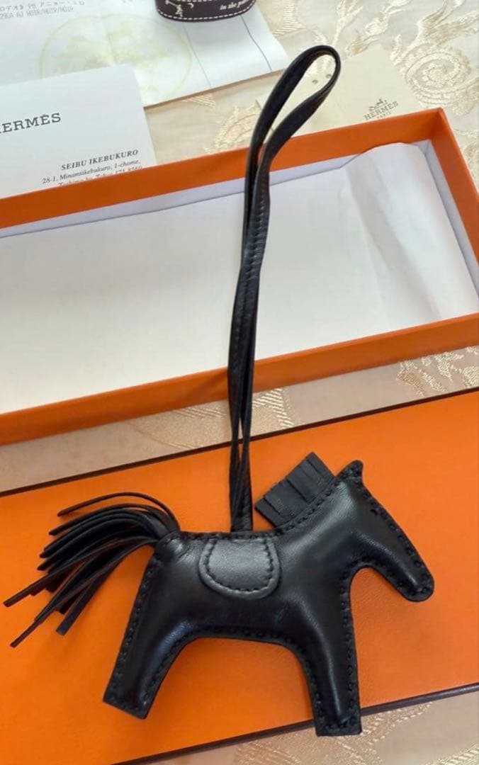 ⭐️未使用近い⭐️HERMES ロデオチャーム PM ソーブラック