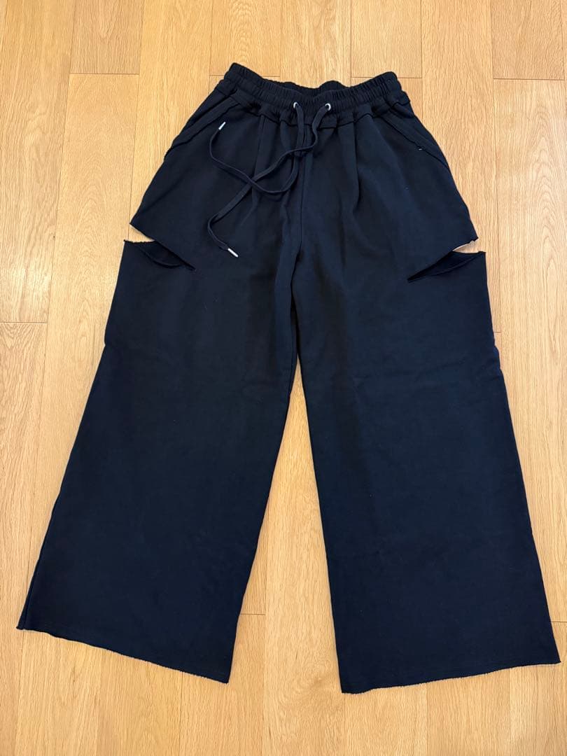 【新品未使用】COEL ダメージスウェットパンツ　ブラック