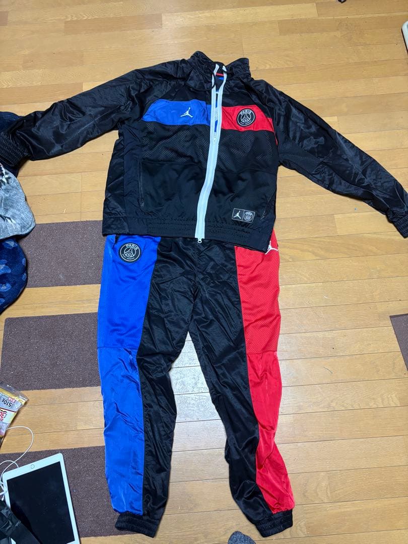 [最終値下げ中]レア　PSGxJORDAN ナイロンセットアップ