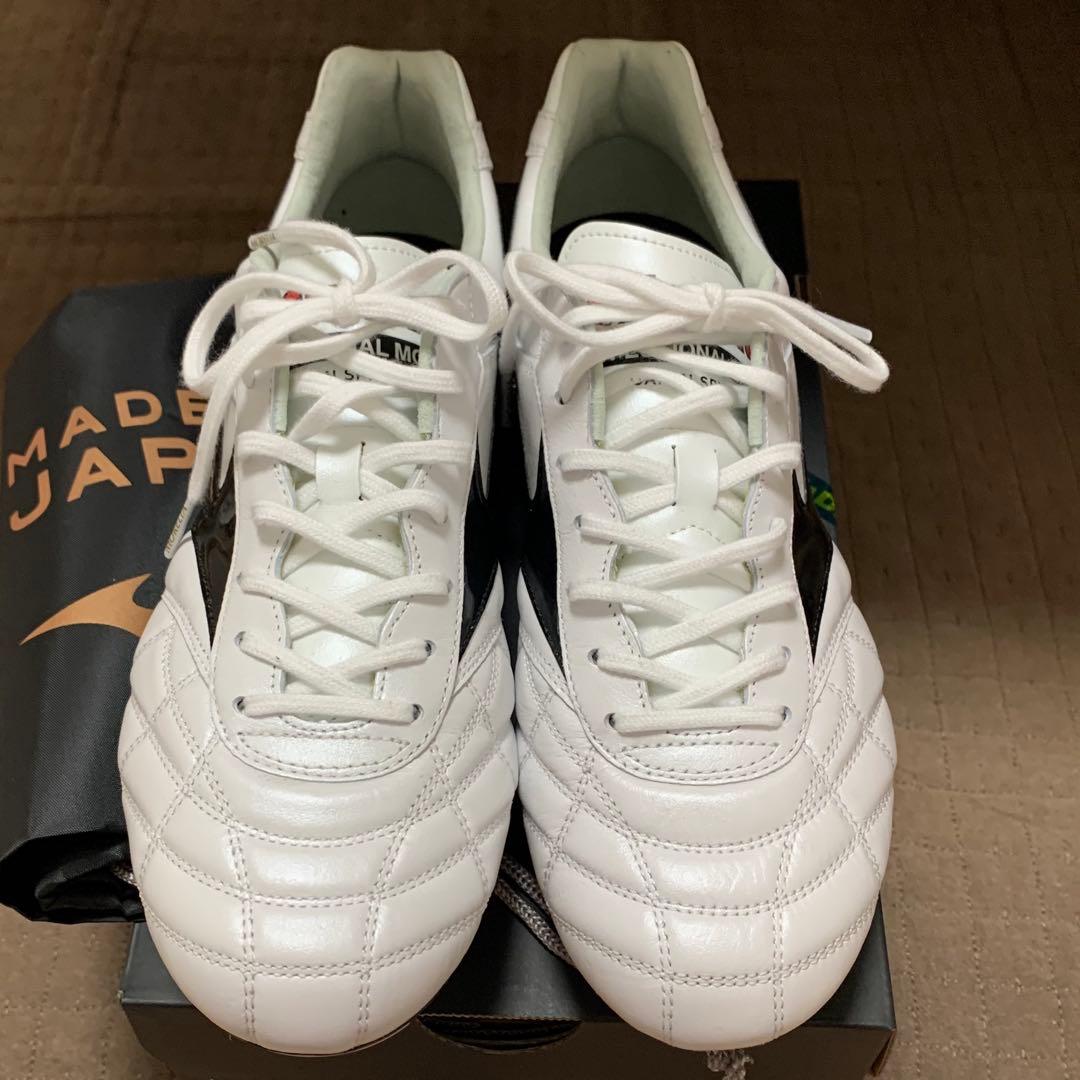 Mizuno Morelia サッカーシューズ ホワイト/ブラック/レッド 26