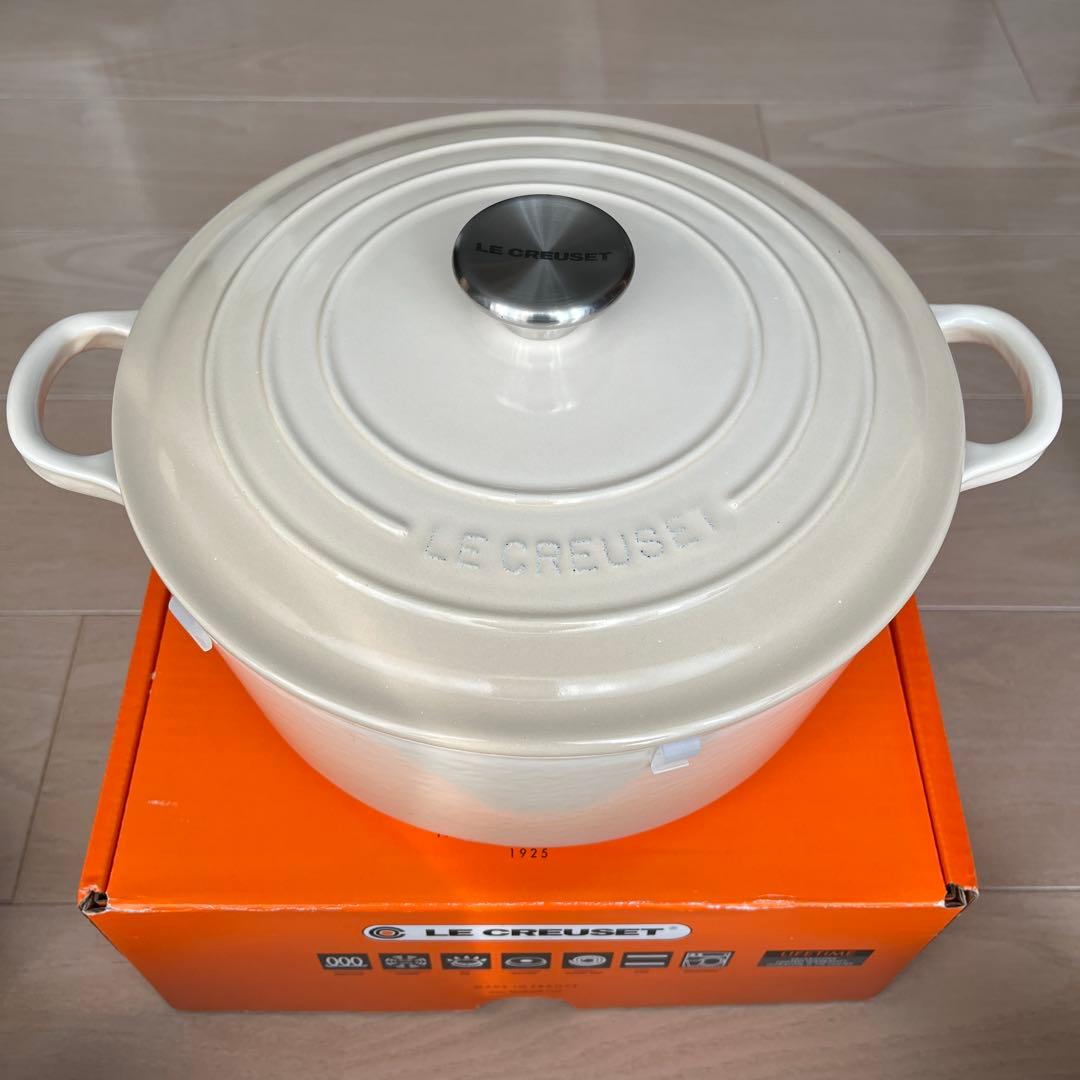 ル・クルーゼ トラディション ココットロンド 24cm DUNE ALMOND