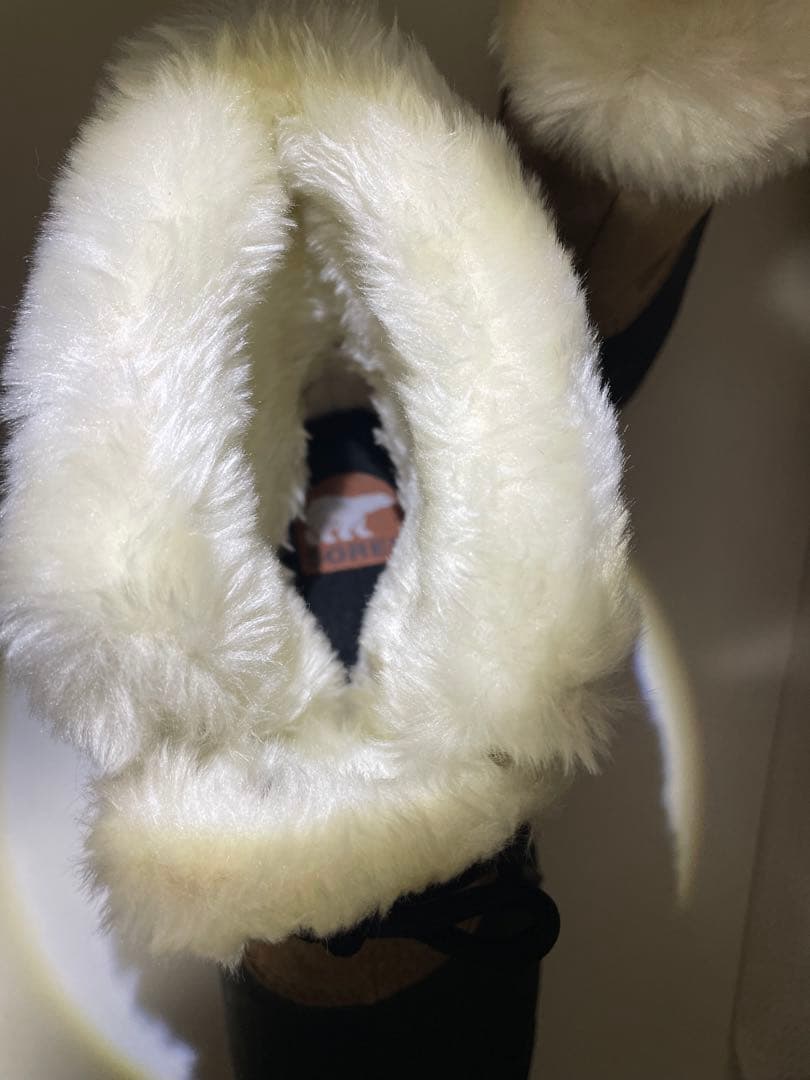 SOREL ファー付きブーツ ベージュと黒　レディース 25cm ほぼ未使用