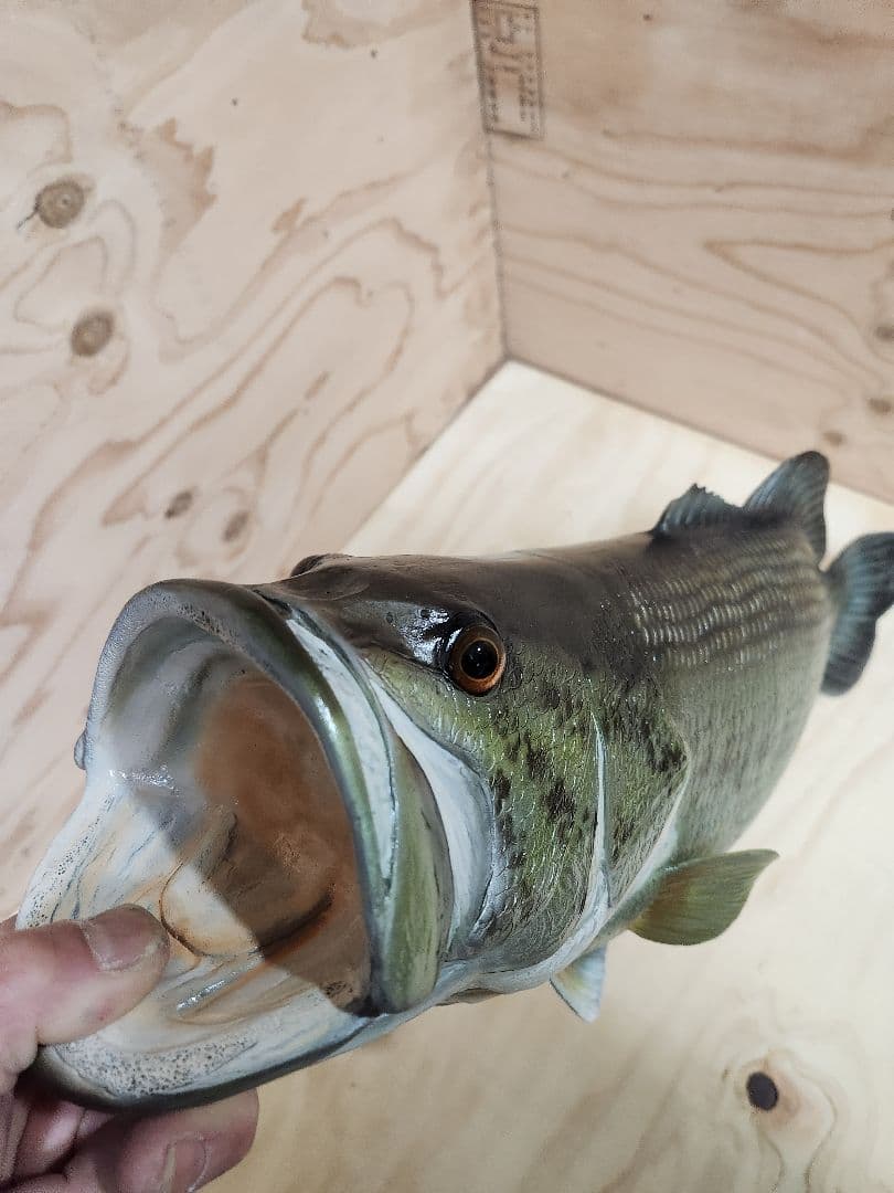 ハンドメイド　ブラックバス 釣り　フィギュア　レプリカ　模型　置物
