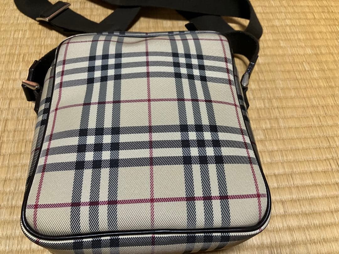 美品　BURBERRY ノバチェックショルダーバッグ