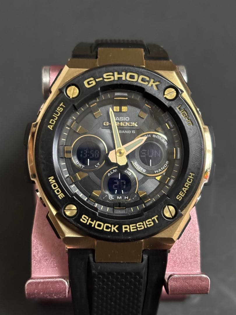 人気モデル カシオ G-SHOCK GST-W300G-1A9JF