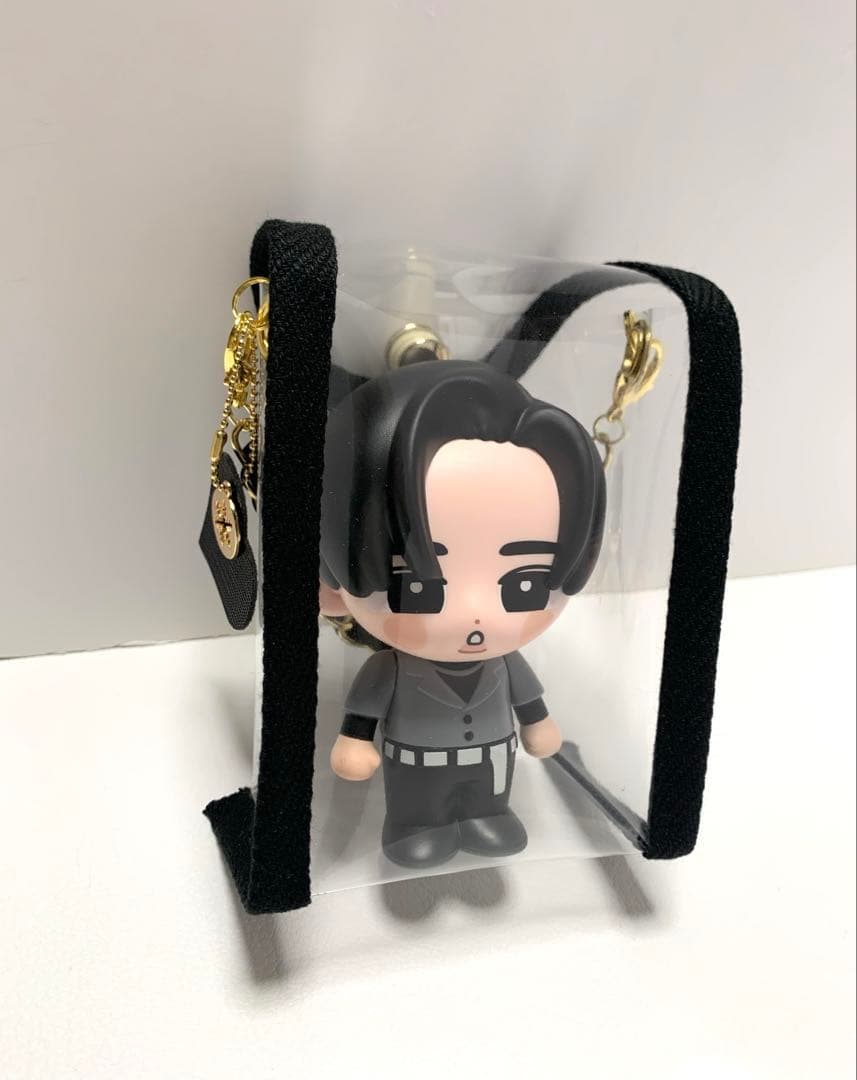 み　すのチルソフビポーチ　黒　Man 目黒蓮　チルぬい