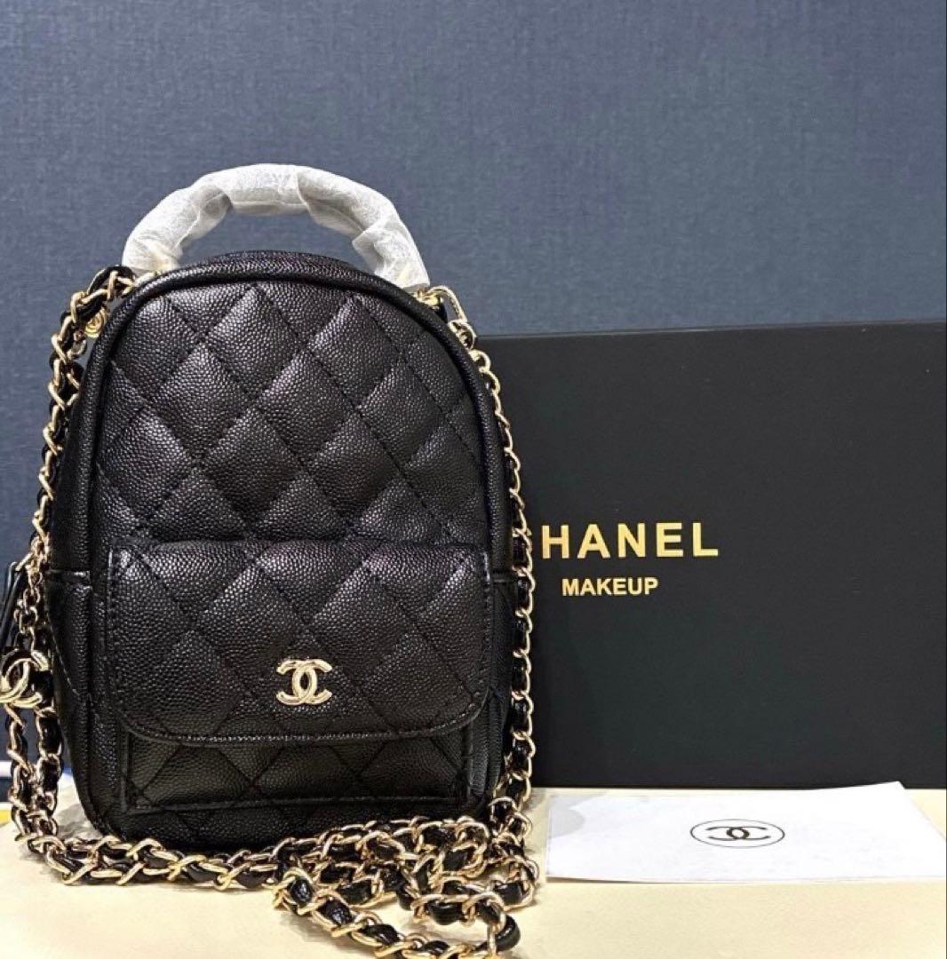 CHANEL ブラックレザー キルティングバッグ