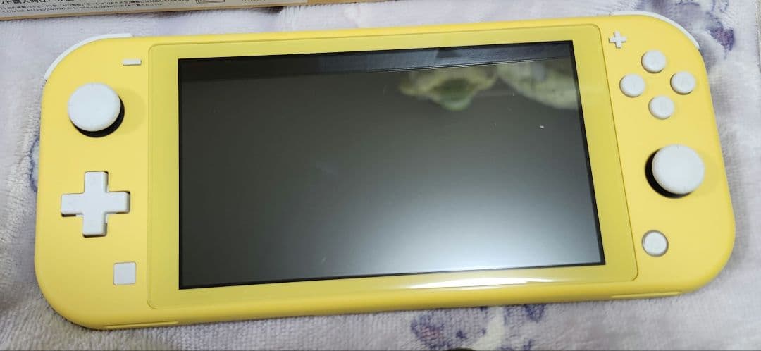 [美品・箱あり完品]Nintendo Switch Lite イエロー