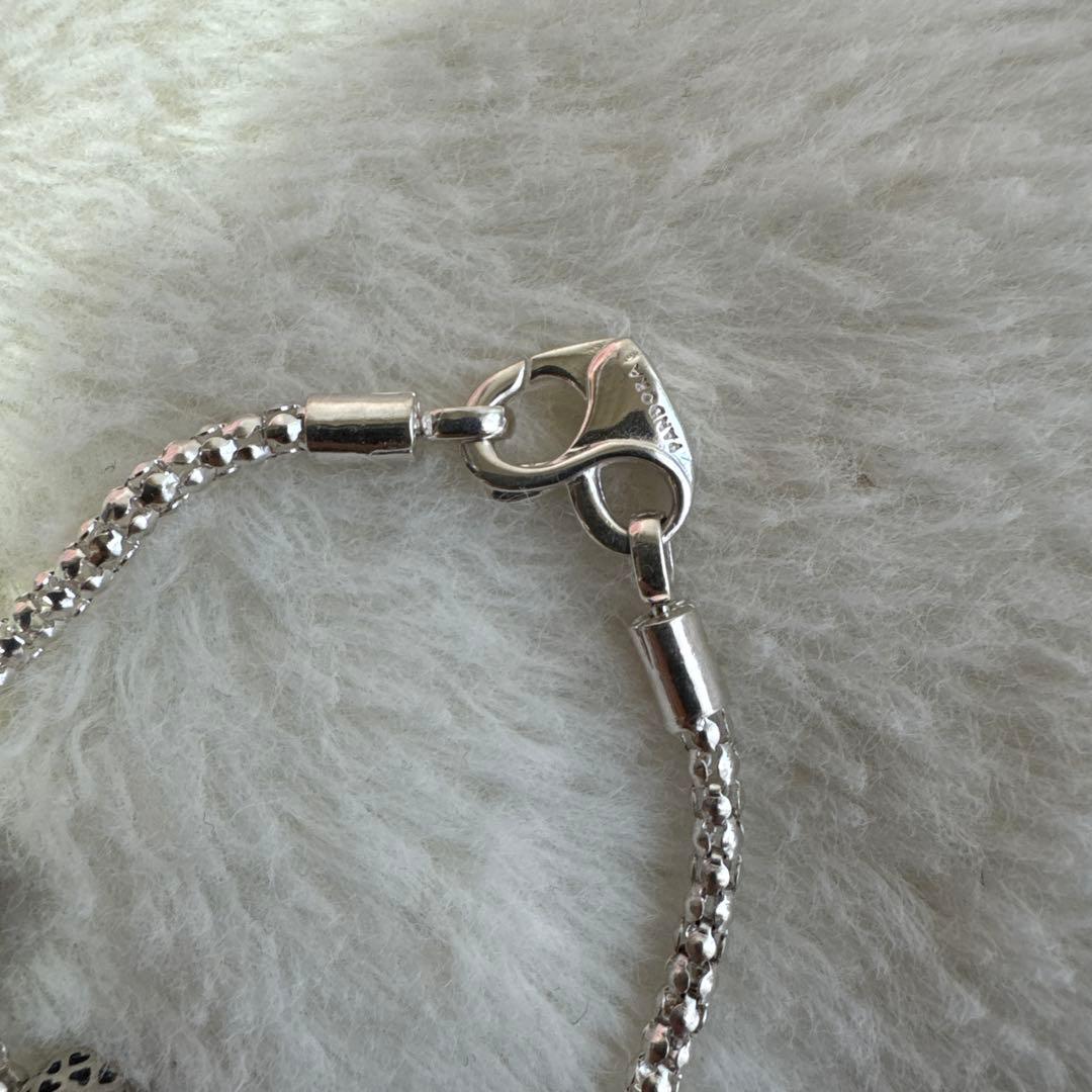 PANDORA シルバーバングル チャーム付き