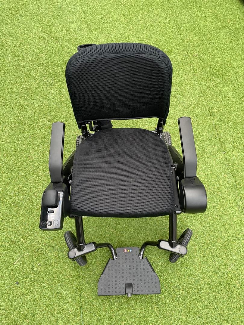 WHILL Model F 電動車椅子 ウィル　走行距離4km