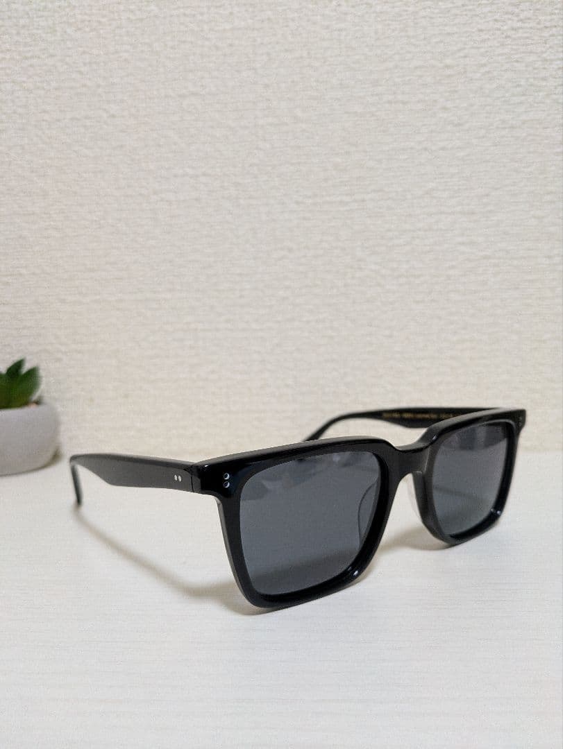 m23w様用オリバーピープルズ LachmanSunサングラス イタリア製 偏光