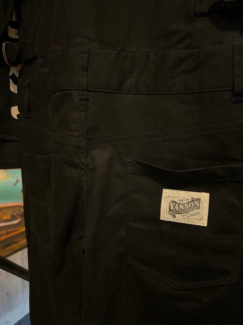 vanson タグ付きつなぎ