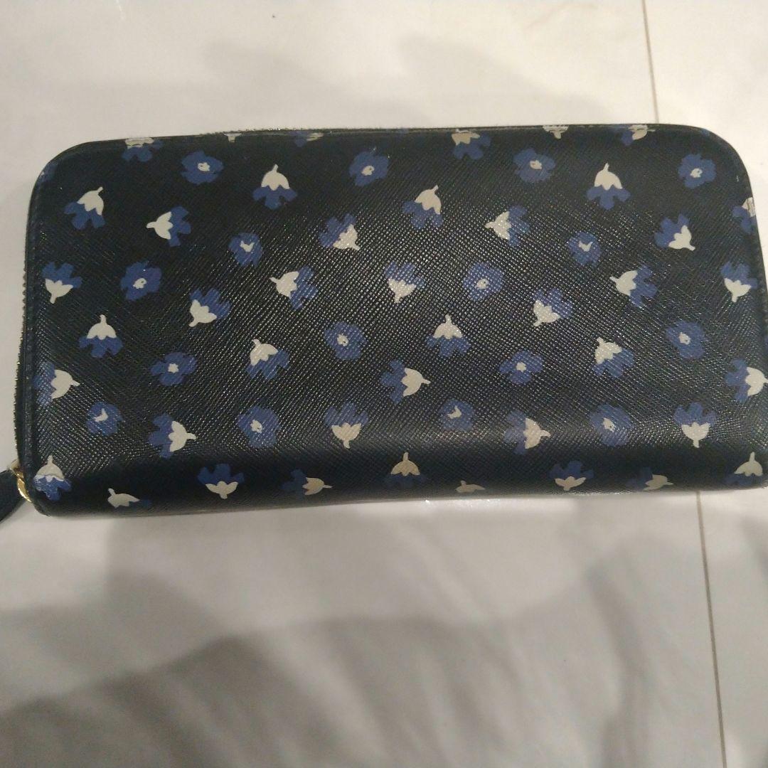 PRADA 長財布 箱付き