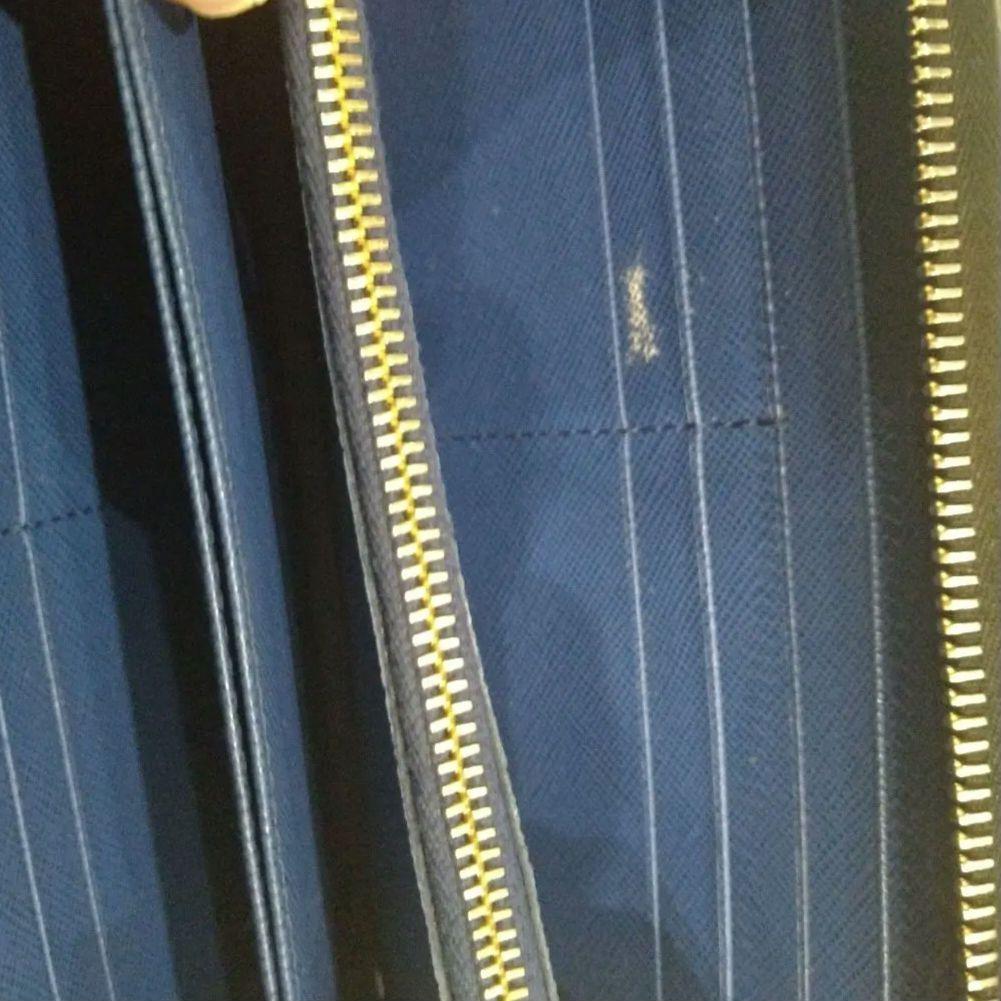 PRADA 長財布 箱付き