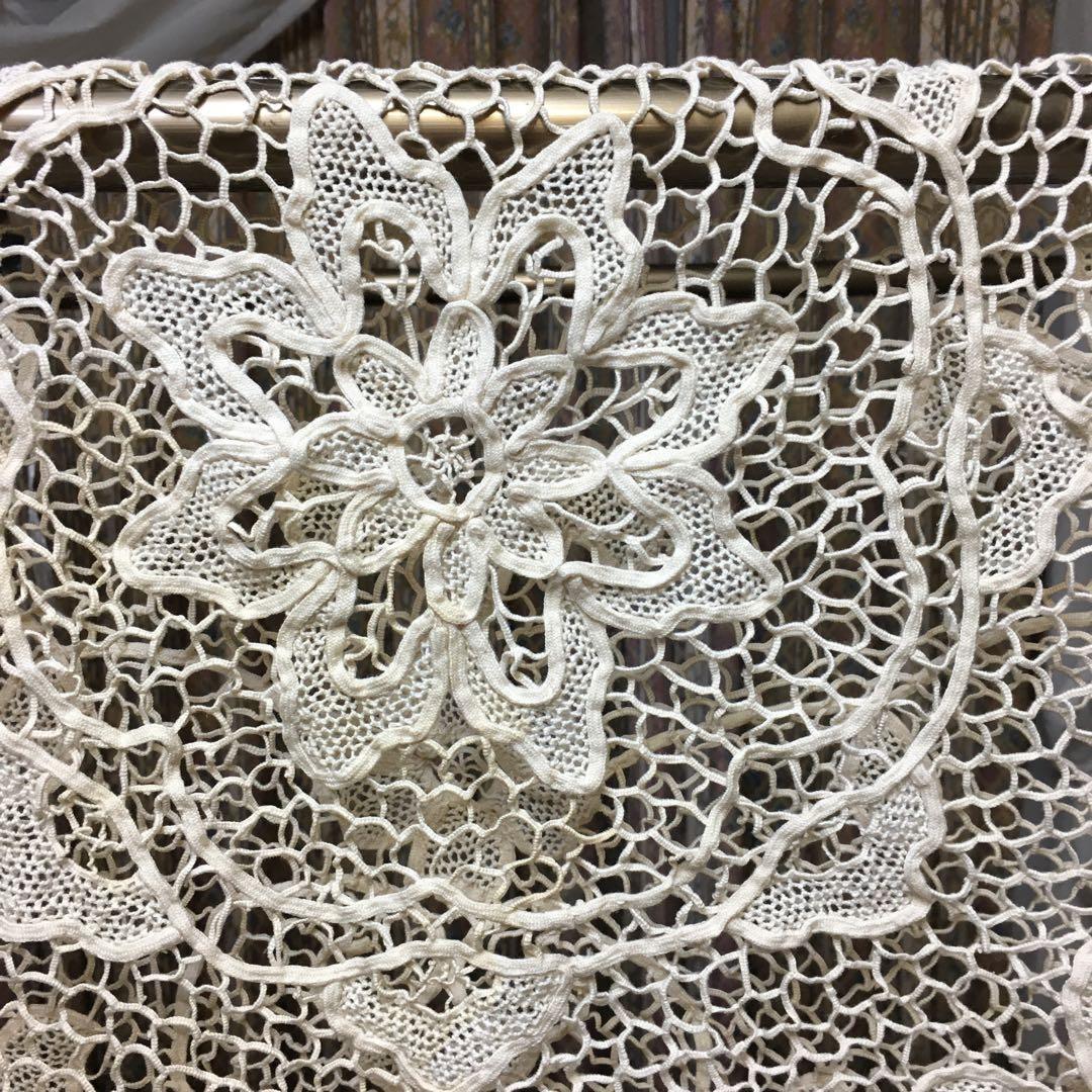 レース編み　テーブルクロス　飾り物　美術品