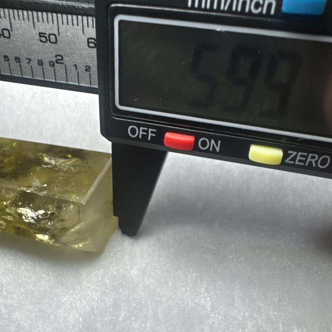 【極上品】スモーキーゼウスシトリン ファントム入り ポイント原石セット　台座付