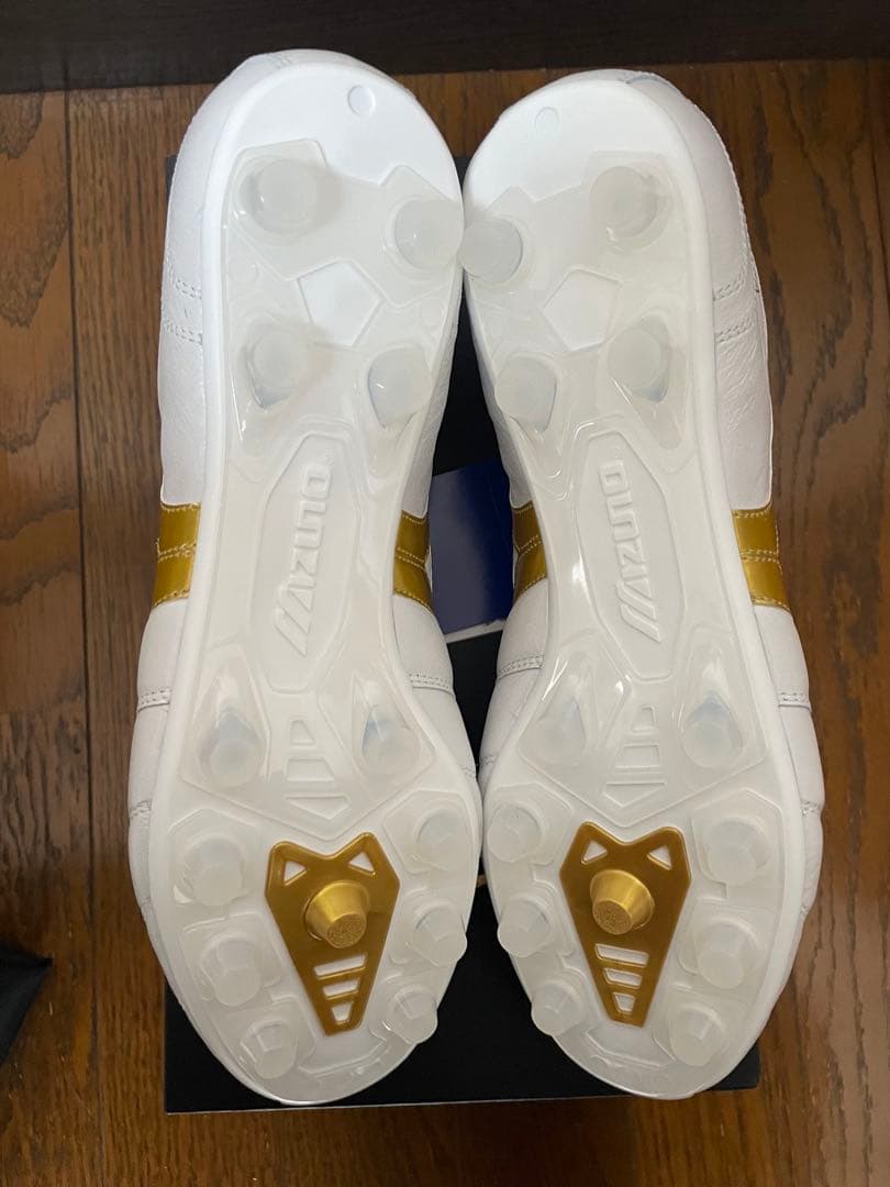 ミズノ　モレリア2 ホワイト ゴールド26.5cm