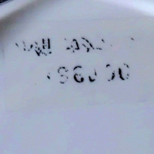 ルネ・ラリック　R LALIQUE 蓋物　小物入れ　パウダーボックス　未使用