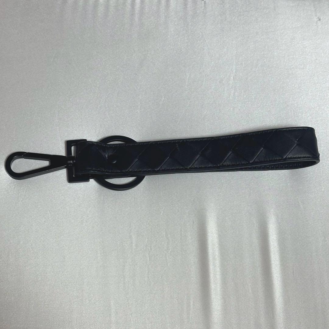 ボッテガヴェネタ キーホルダー ブラック イントレチャート