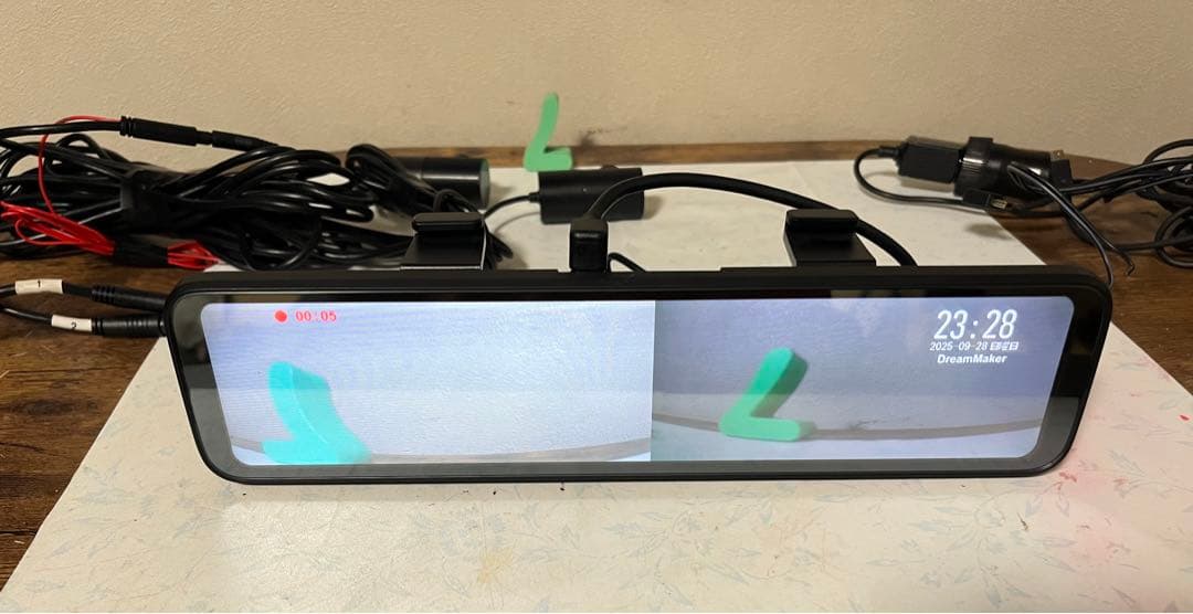 DMDR-32 前後ミラードラレコ 32GB SDメモリーカード付き