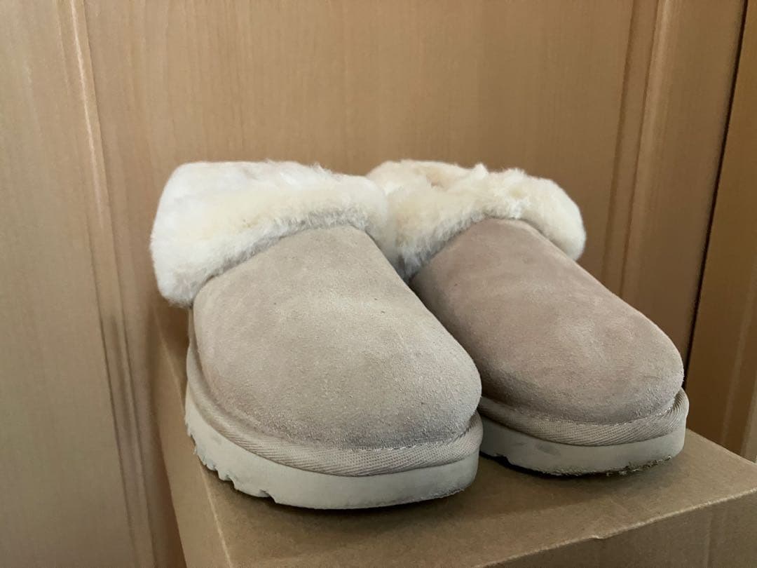 靴 UGG nita