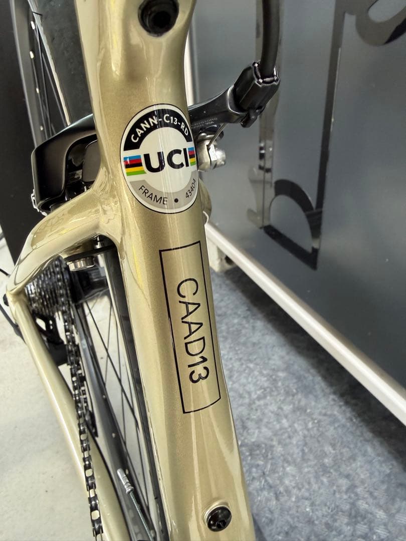 自転車本体 cannondale CAAD13 105