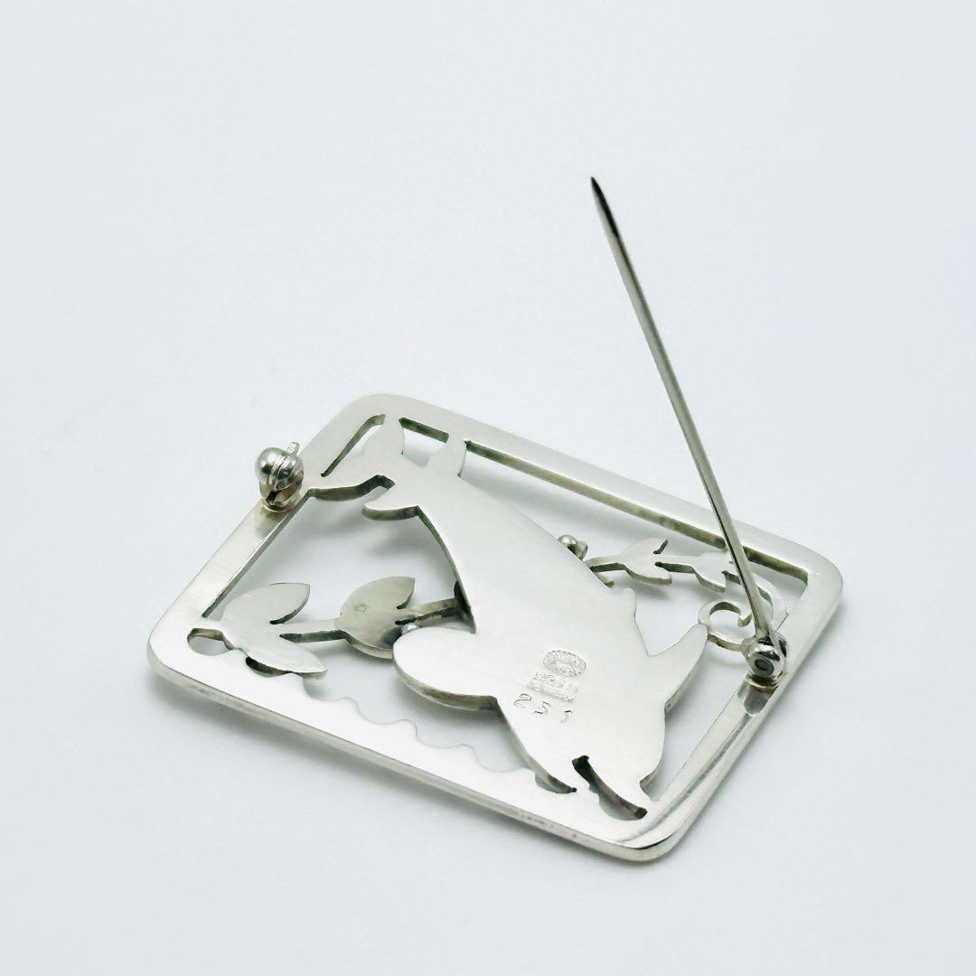   251 イルカ　リーフ　シルバーブローチ　925