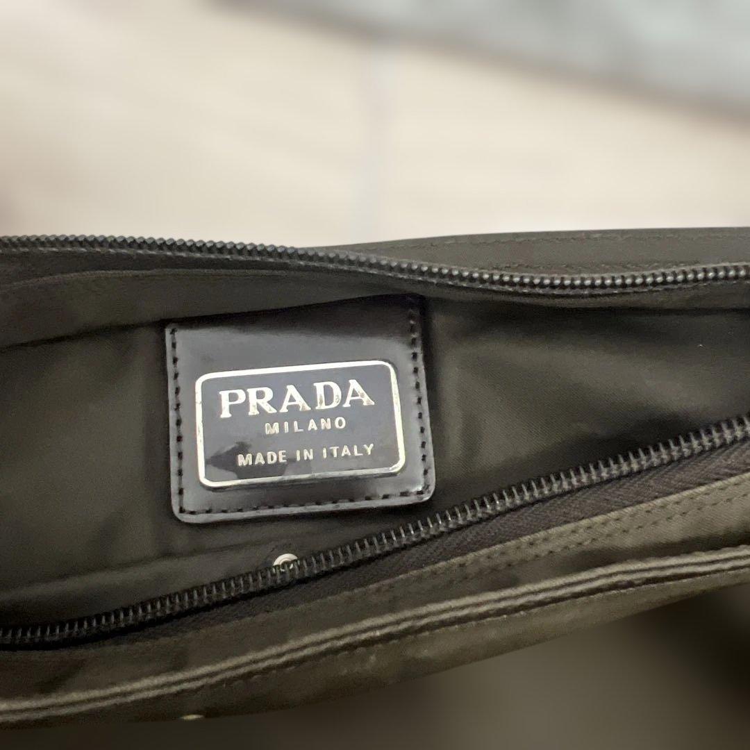 PRADA サフィアーノ　ショルダー