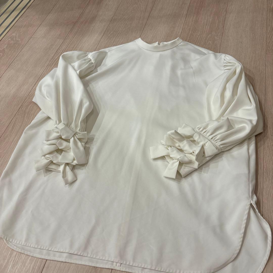 yori リボンカフスブラウス