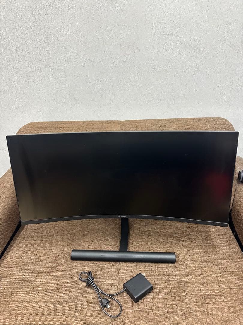 ⑥ HUAWEI ZQE-CAA 湾曲モニター