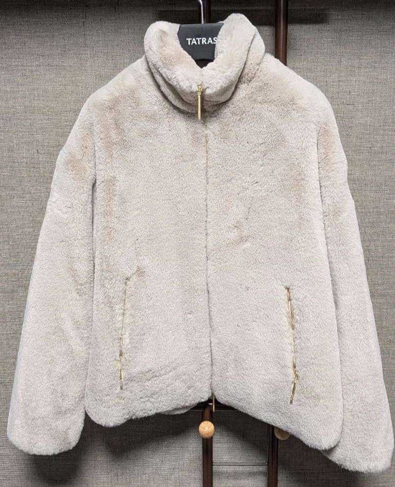 美品 タトラス バルブラ 01 ライトグレー ファーブルゾン