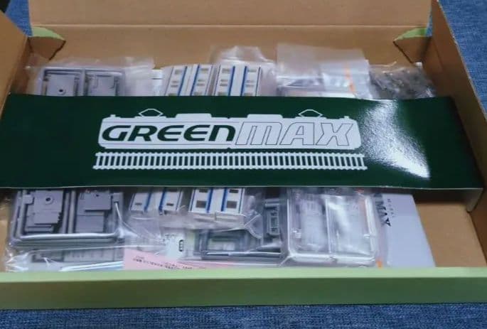 ①東武8000系新前面4輌トータルセット (塗装済車両キット)