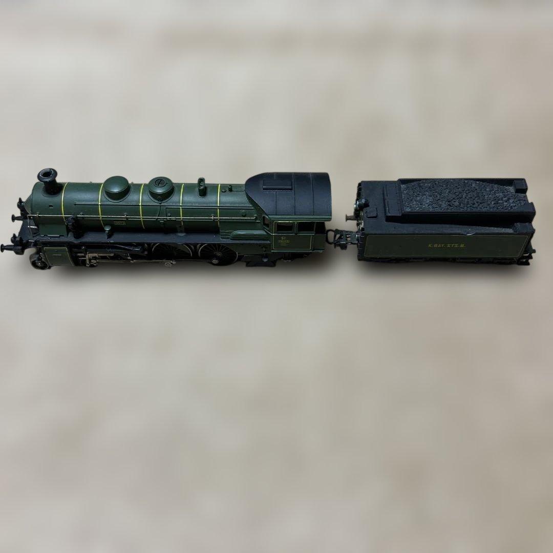 HOゲージ 緑色 蒸気機関車とテンダー車のセット