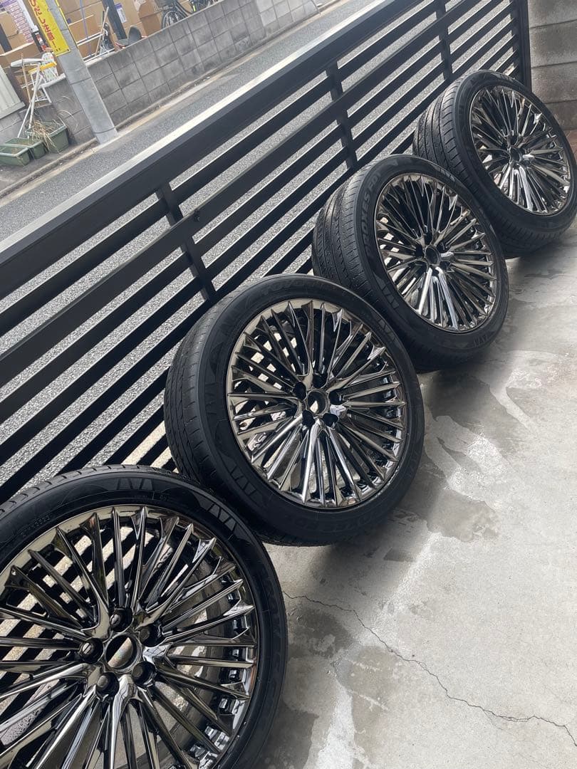 ＷＡＬＤジェニュインラインＦー００１２０インチホイールタイヤセットガリ傷一切なし